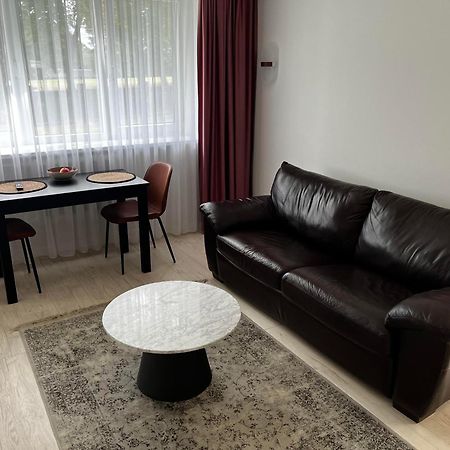 Luxuria Modern Apartments - Self Check-In Шяуляй Экстерьер фото