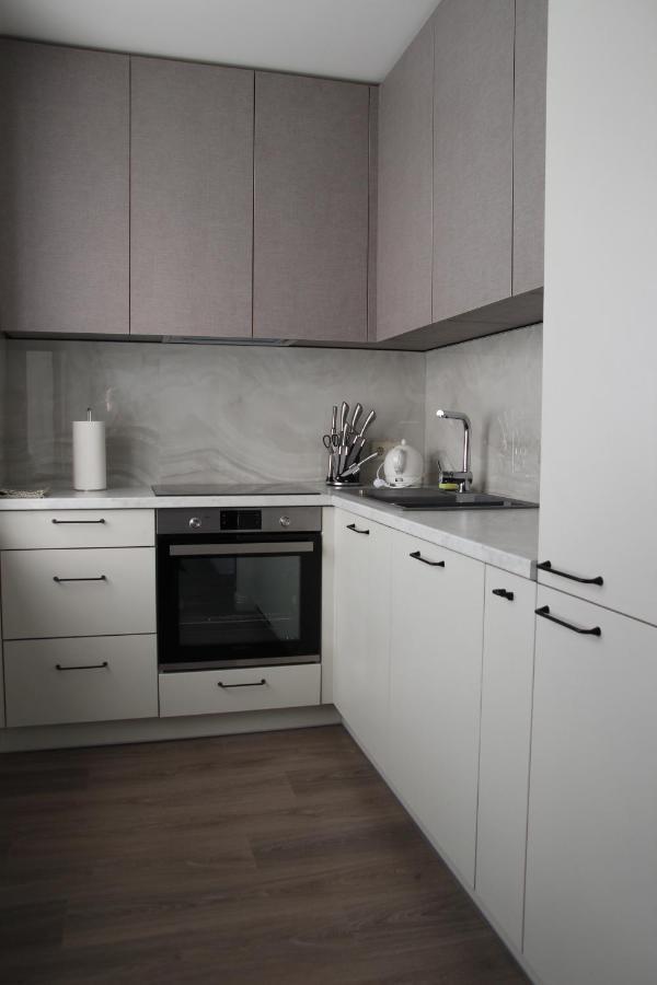 Luxuria Modern Apartments - Self Check-In Шяуляй Экстерьер фото
